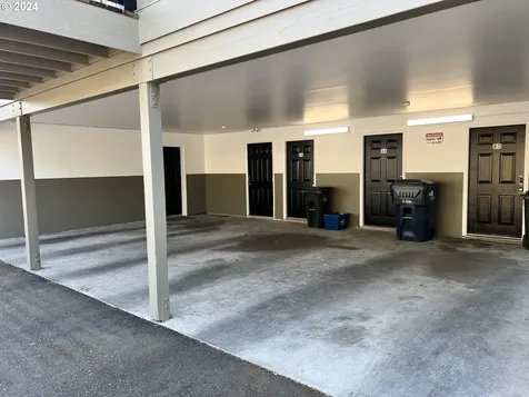 1676 W Broadway Eugene OR 97402