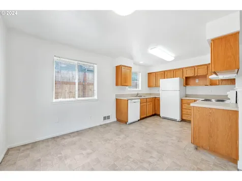 1676 W Broadway Eugene OR 97402