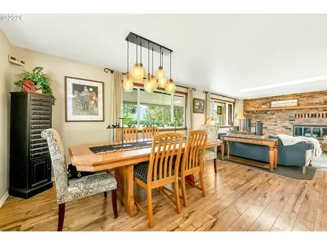 91281 Donna Road Springfield OR 97478