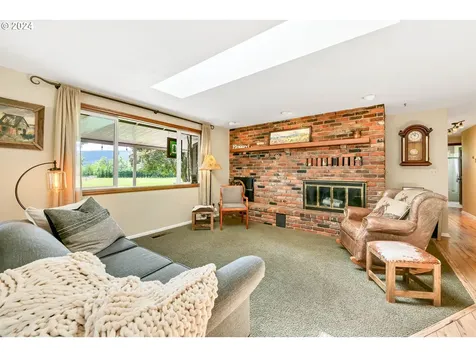 91281 Donna Road Springfield OR 97478