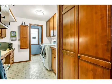 91281 Donna Road Springfield OR 97478