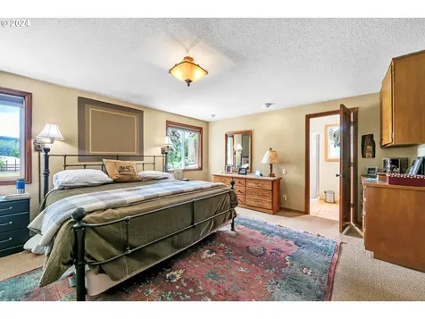 91281 Donna Road Springfield OR 97478