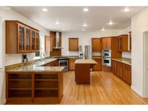 7105 Nw 23rd Court Vancouver WA 98665