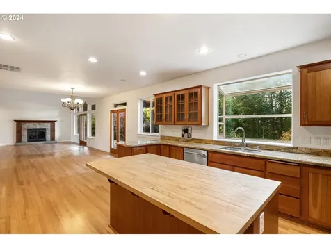 7105 Nw 23rd Court Vancouver WA 98665