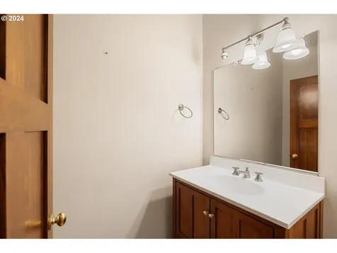 7105 Nw 23rd Court Vancouver WA 98665