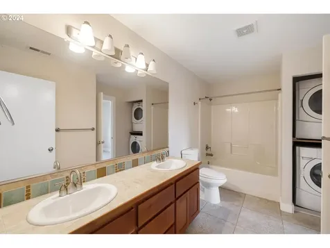 7105 Nw 23rd Court Vancouver WA 98665