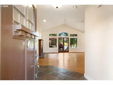 7105 Nw 23rd Court Vancouver WA 98665