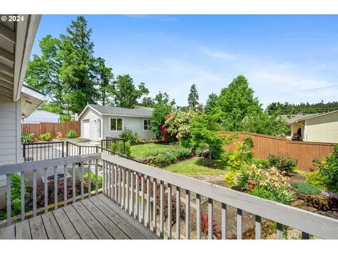 2677 York Street West Linn OR 97068