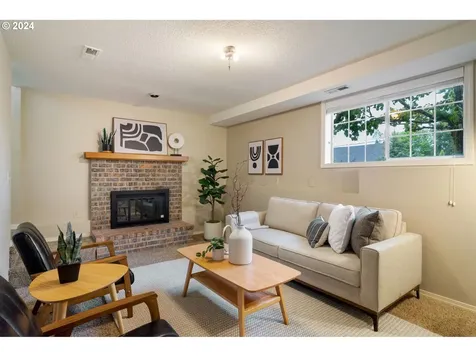 2677 York Street West Linn OR 97068