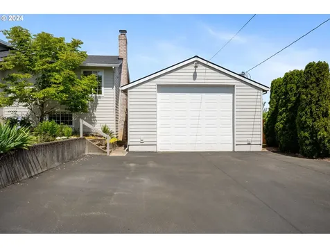 2677 York Street West Linn OR 97068