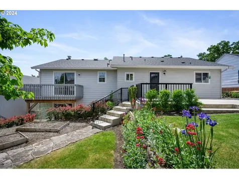 2677 York Street West Linn OR 97068