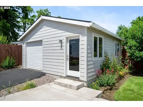 2677 York Street West Linn OR 97068
