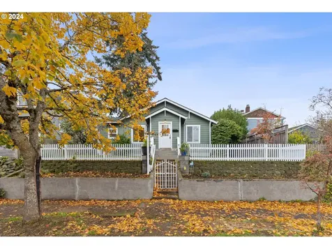 5605 N Atlantic Avenue Portland OR 97217