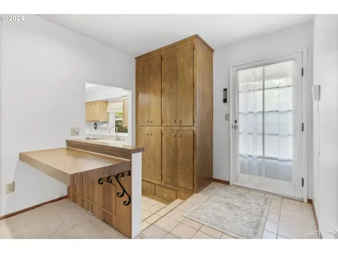 19215 Longfellow Avenue Lake Oswego OR 97035