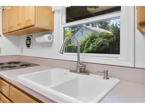 19215 Longfellow Avenue Lake Oswego OR 97035