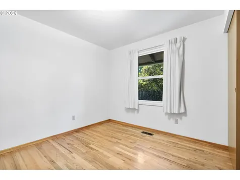 19215 Longfellow Avenue Lake Oswego OR 97035