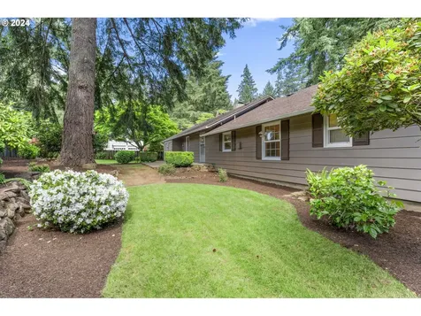 19215 Longfellow Avenue Lake Oswego OR 97035