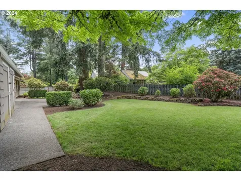 19215 Longfellow Avenue Lake Oswego OR 97035