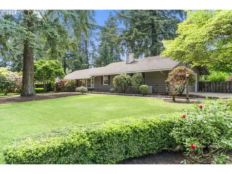 19215 Longfellow Avenue Lake Oswego OR 97035