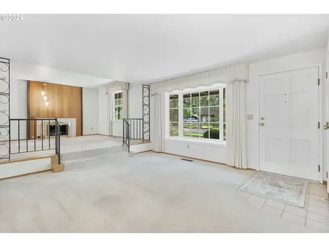 19215 Longfellow Avenue Lake Oswego OR 97035