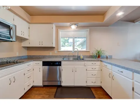 1715 Se 84th Court Vancouver WA 98664