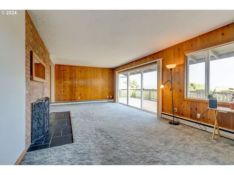 1715 Se 84th Court Vancouver WA 98664