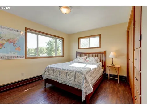 1715 Se 84th Court Vancouver WA 98664