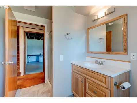 1715 Se 84th Court Vancouver WA 98664