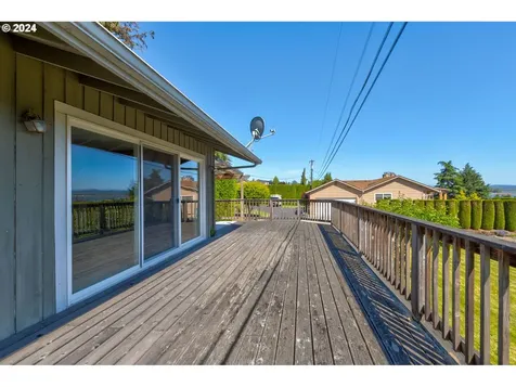 1715 Se 84th Court Vancouver WA 98664
