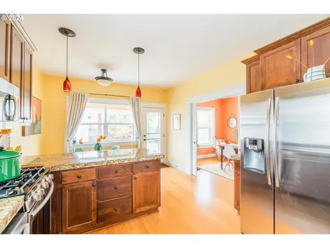 8018 Se Flavel Street Portland OR 97206