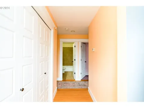 8018 Se Flavel Street Portland OR 97206