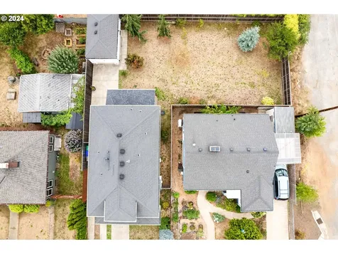 8018 Se Flavel Street Portland OR 97206