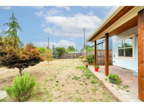 8018 Se Flavel Street Portland OR 97206