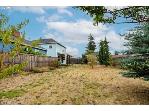 8018 Se Flavel Street Portland OR 97206
