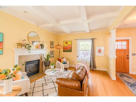 8018 Se Flavel Street Portland OR 97206