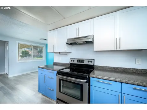 10455 SW Meadow Street Portland OR 97223