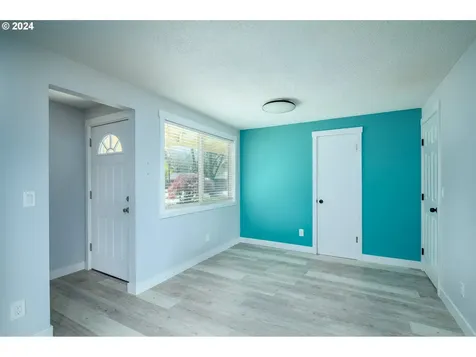 10455 SW Meadow Street Portland OR 97223