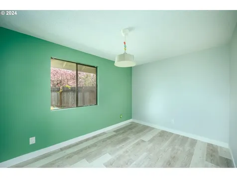 10455 SW Meadow Street Portland OR 97223