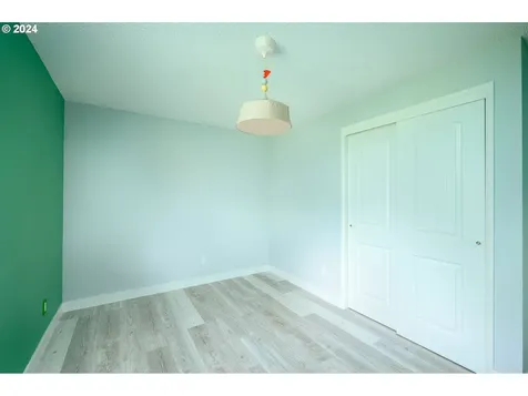 10455 SW Meadow Street Portland OR 97223