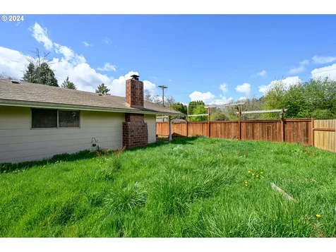 10455 SW Meadow Street Portland OR 97223
