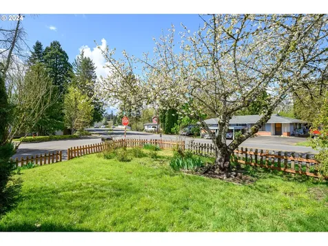 10455 SW Meadow Street Portland OR 97223