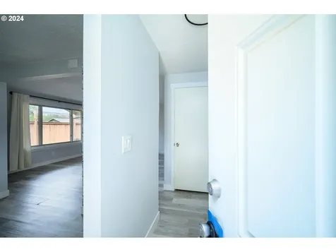 10455 SW Meadow Street Portland OR 97223