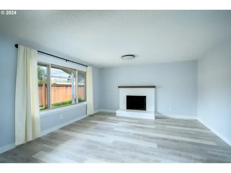 10455 SW Meadow Street Portland OR 97223