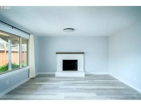 10455 SW Meadow Street Portland OR 97223