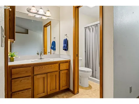 2174 Bonnie Lane Springfield OR 97477