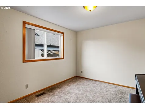 2174 Bonnie Lane Springfield OR 97477