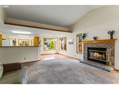 2174 Bonnie Lane Springfield OR 97477