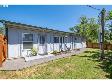 828 Kirk Avenue Brownsville OR 97327