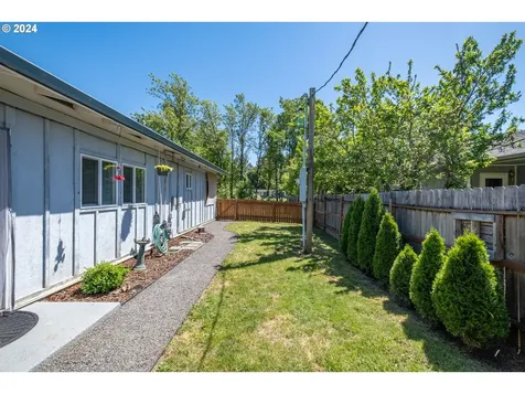 828 Kirk Avenue Brownsville OR 97327