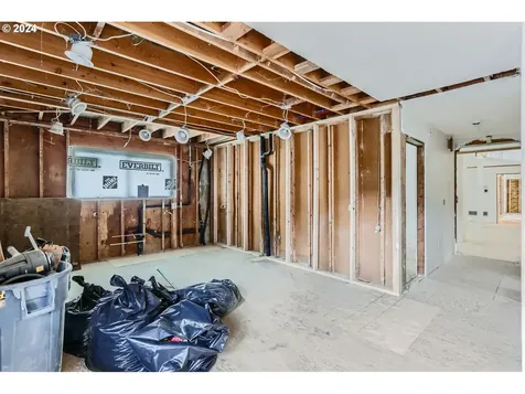 9229 Se Harney Court Portland OR 97266